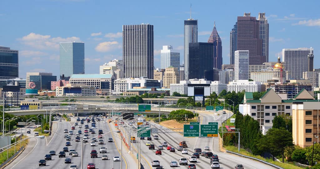 Highway going through Atlanta with 6 lanes in each direction